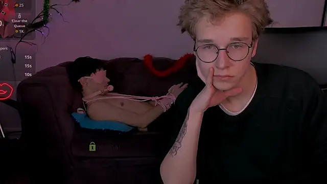 leon_lie live sex cam