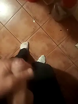 Valencianoo411's cam snapshot