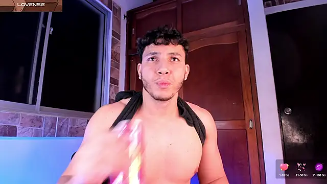 max_valiant1 live sex cam