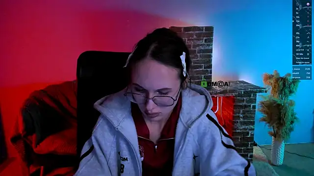 mona_cloud's cam snapshot