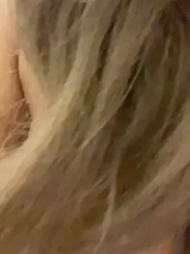 AwkwardJasminee live sex cam