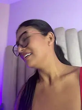 daphnevans's cam snapshot