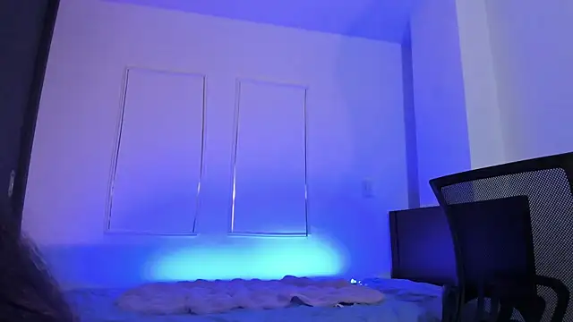 MeganWhite3 live sex cam