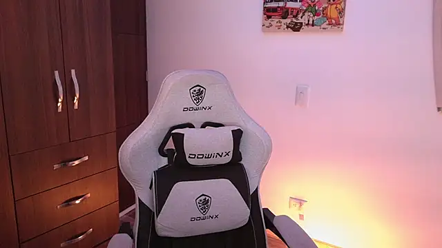 domsantiago_'s cam snapshot