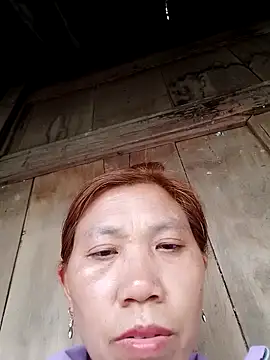 bella-la's cam snapshot