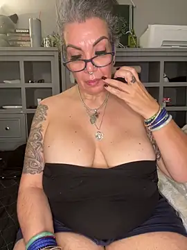 dieseldame1313 live sex cam