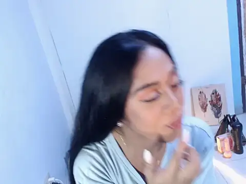 SerenityFoxx live sex cam