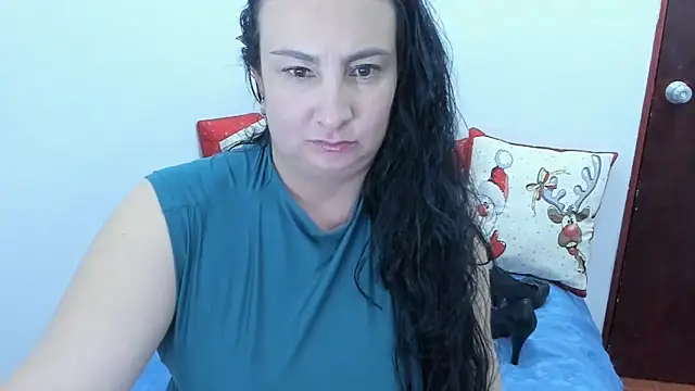 Ashyle's cam snapshot