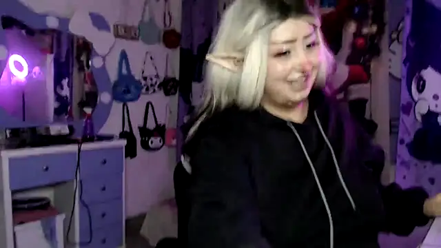 lussyevans24's cam snapshot