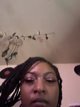 Egyptian_reign's cam snapshot