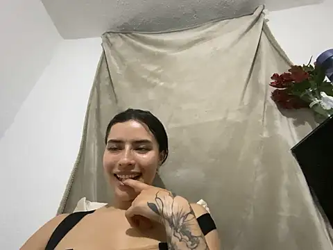 auroramooon's cam snapshot