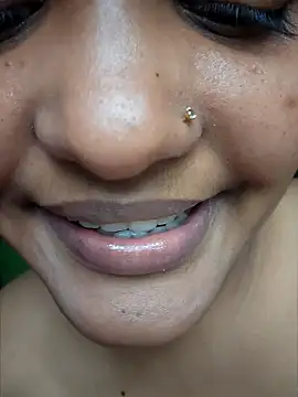 Aruna-1 live sex cam