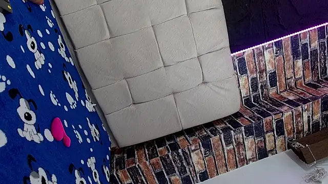 madalia303av live sex cam