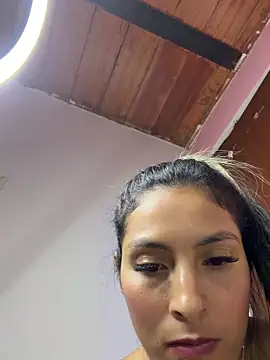 Cami_Leon2's cam snapshot