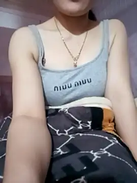 LucyyLy's cam snapshot