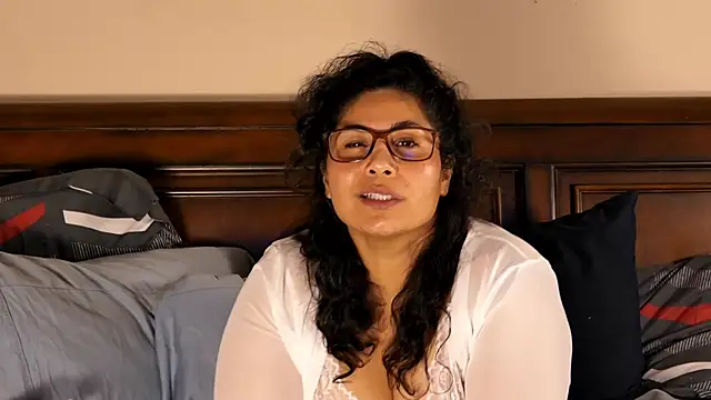 juicyteacher live sex cam