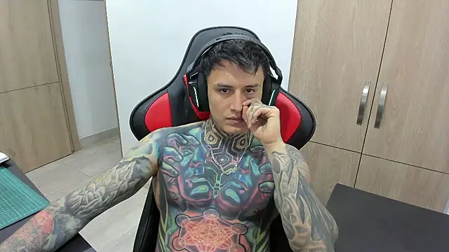 Chrissblack live sex cam