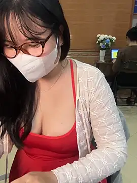 hide_from_colleagues live sex cam