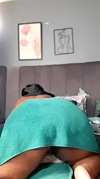 PearlSexxy69 live sex cam