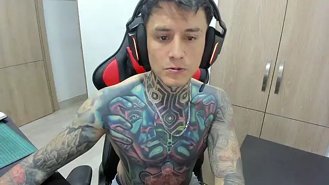 Chrissblack live sex cam