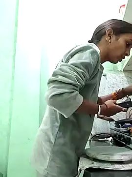 Hotty-Nidhi live sex cam