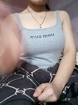 LucyyLy's cam snapshot