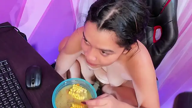 Charlotte_Bms_'s cam snapshot