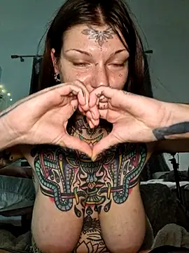 lizzardqueeen live sex cam