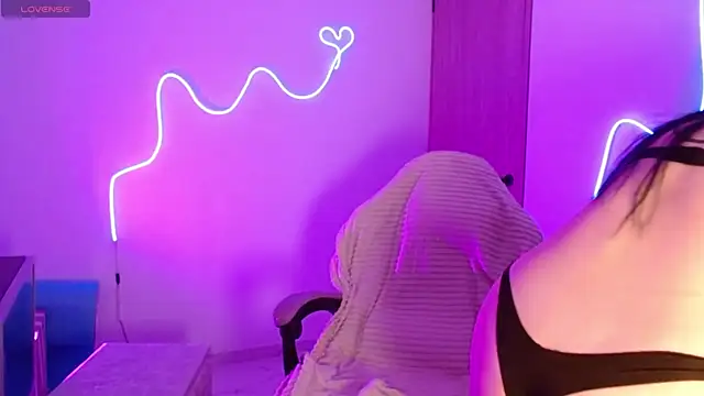 vaalentina_01's cam snapshot