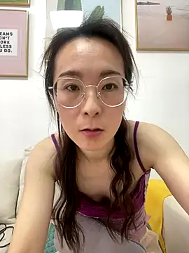 you-005's cam snapshot