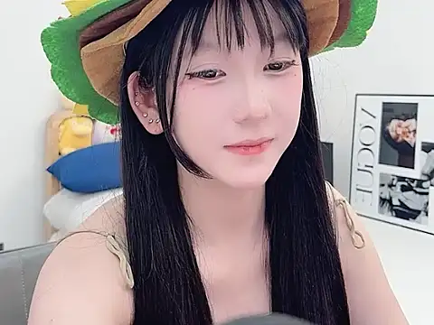 lnua-lnua's cam snapshot