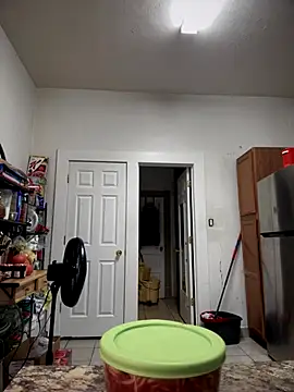 kimmiakiss22's cam snapshot