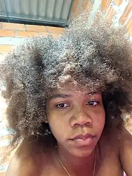 Luciia_cute live sex cam