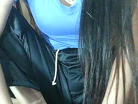 YummyPinay1893's cam snapshot