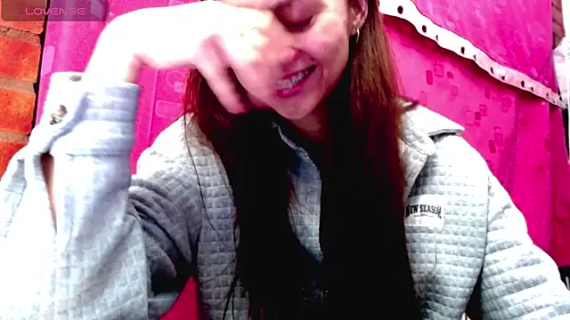 holy_juli live sex cam