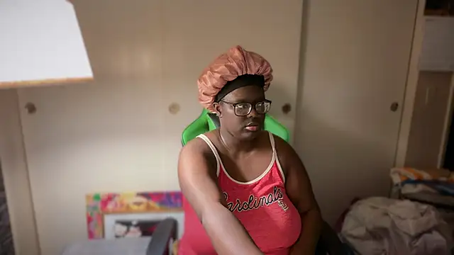 -Yagurlwest live sex cam