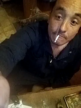 Cutieguyspanks live sex cam