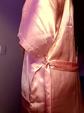 SallyWhitee's cam snapshot