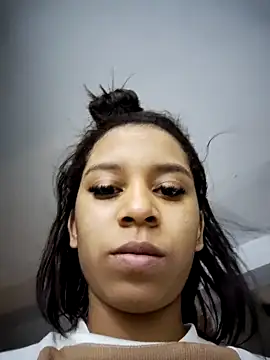 lucy_sluppy_hard live sex cam