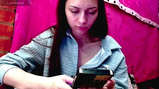 holy_juli live sex cam