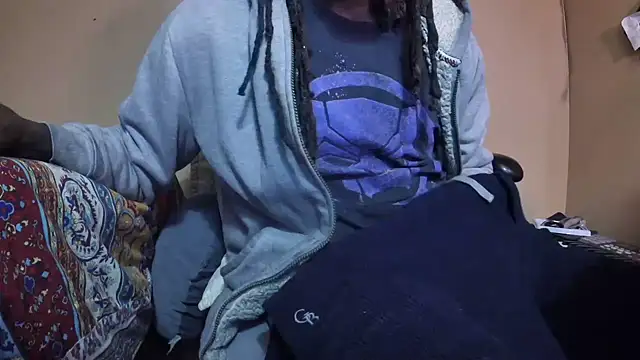 EYEzIAM live sex cam