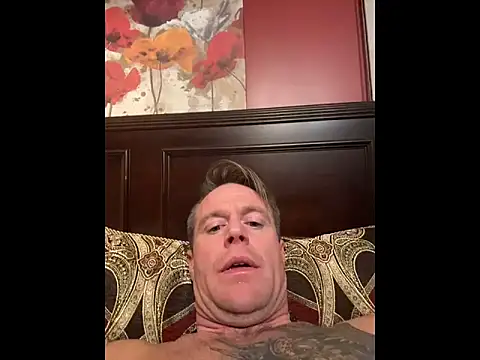 DILFiGuess1 live sex cam