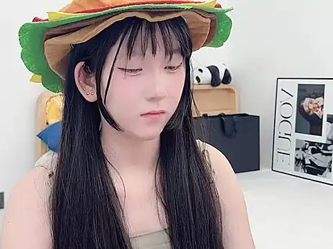 lnua-lnua's cam snapshot