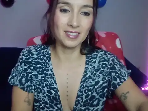 Almaglow_'s cam snapshot