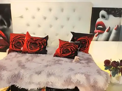 Playfullmaniac live sex cam