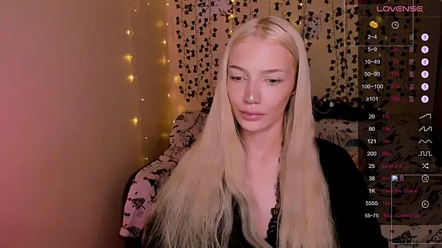 AnyaTaylor_'s cam snapshot