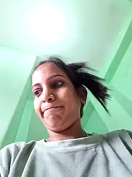 Hotty-Nidhi's cam snapshot