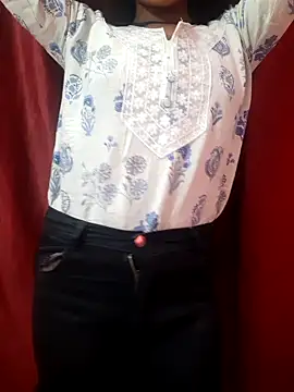 pari_rani7's cam snapshot