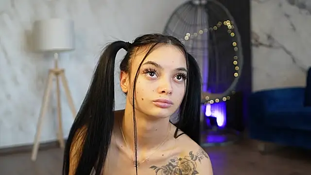 RachelRavee's cam snapshot