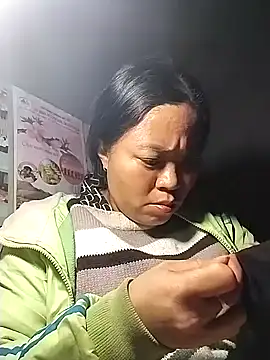 AlilaK2's cam snapshot